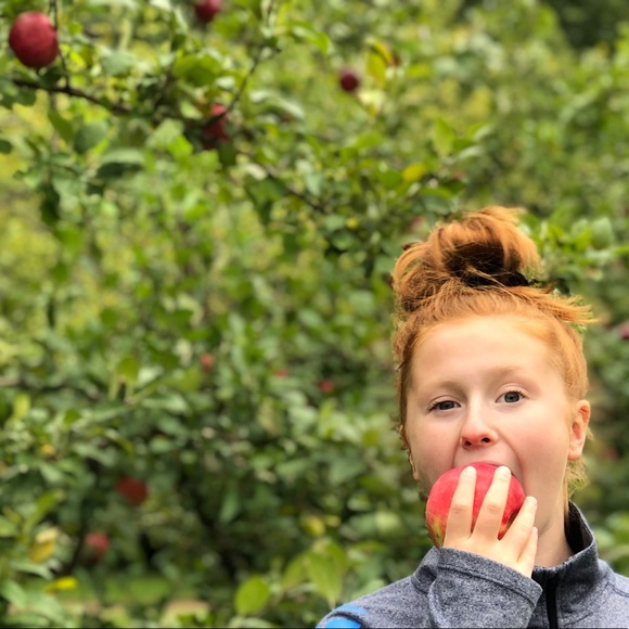 Meet your Posher, Amy - Picture 1 of 1